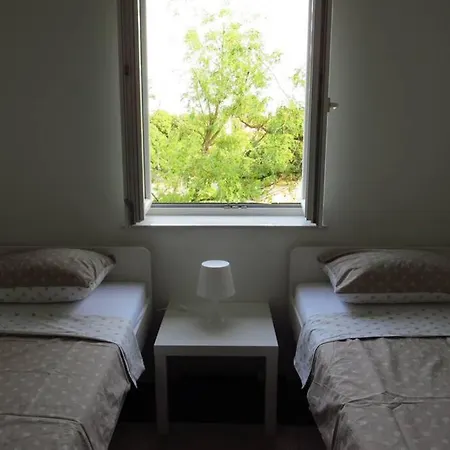 Lenka Apartment *